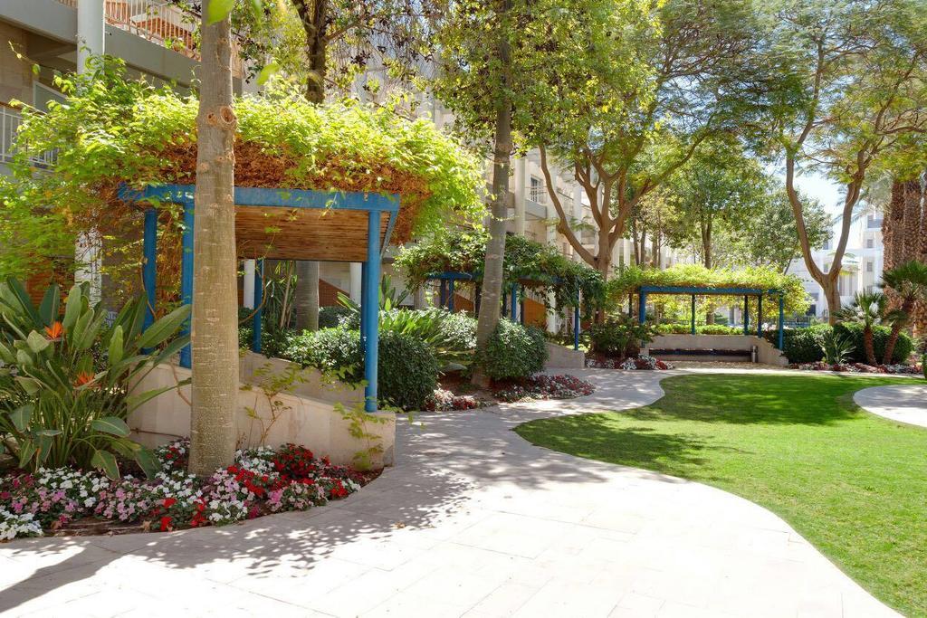 Royal Park Eilat Apartments Exterior photo