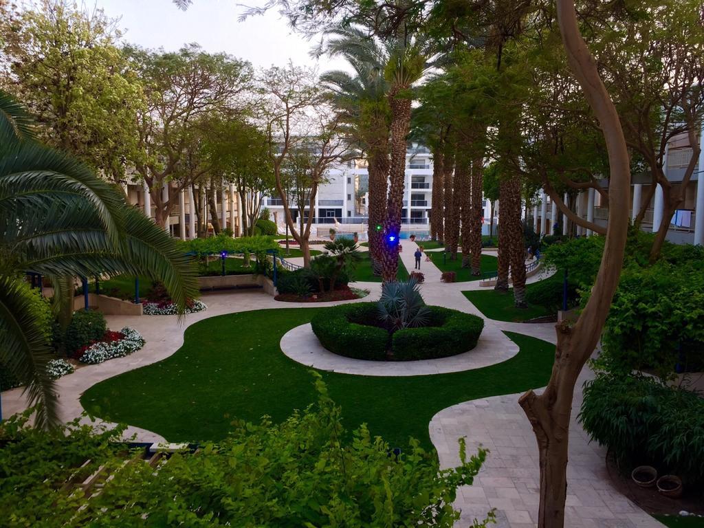 Royal Park Eilat Apartments Exterior photo